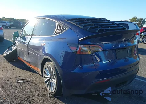 2023 Tesla Model Y Awd/Long Range Dual Motor All-Wheel Drive from USA, damaged, VIN 7SAYGDEE0PF701050